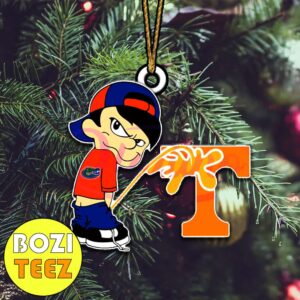 Funny Boy Florida Gators Piss On Tennessee Volunteers NCAA Christmas Tree Decorations Ornament