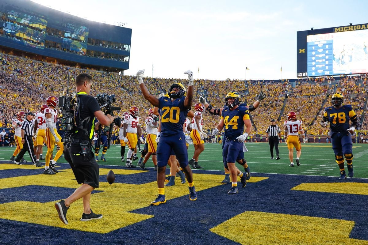 Michigan vs Illinois